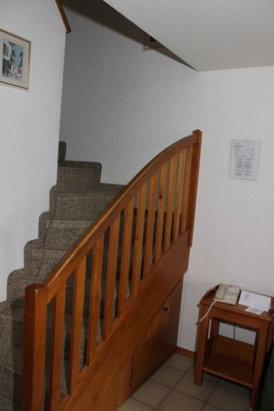 1-r02_-_escalier_vers_etage