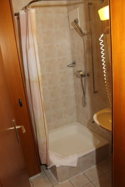 2-r02_-_douche_etage